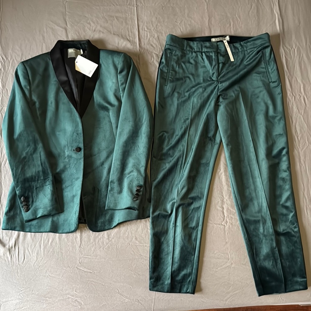 ASOS Women’s Green Velvet Tuxedo Pants Suit
